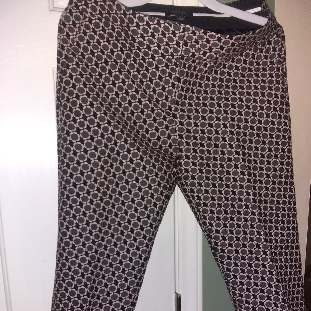 Woman dress pants size 6t